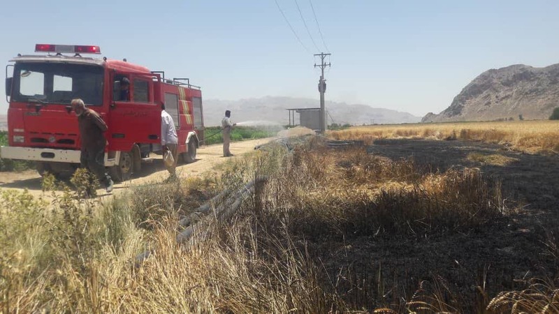 اطفاء حریق مزرعه‌ی گندم در روستای کبک‌آباد بخش ششده و قره‌بلاغ توسط نیروهای خدوم شهرداری ششده