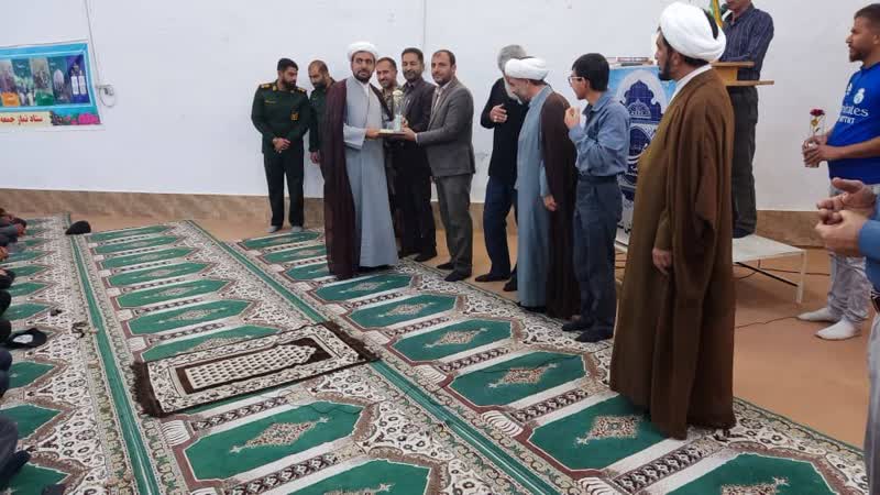 تجلیل از جمعی از فرهنگیان بخش ششده و قره‌بلاغ به مناسبت روز معلم با حضور شهردار ششده